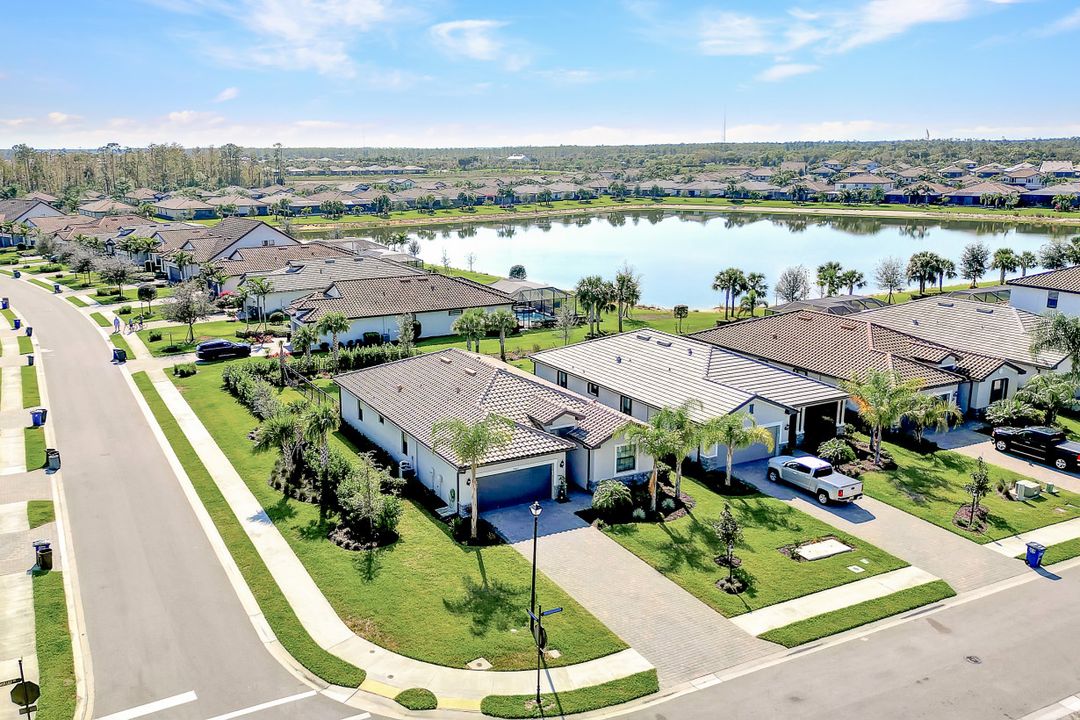 19801 Bittersweet Ln, Estero, FL 33928