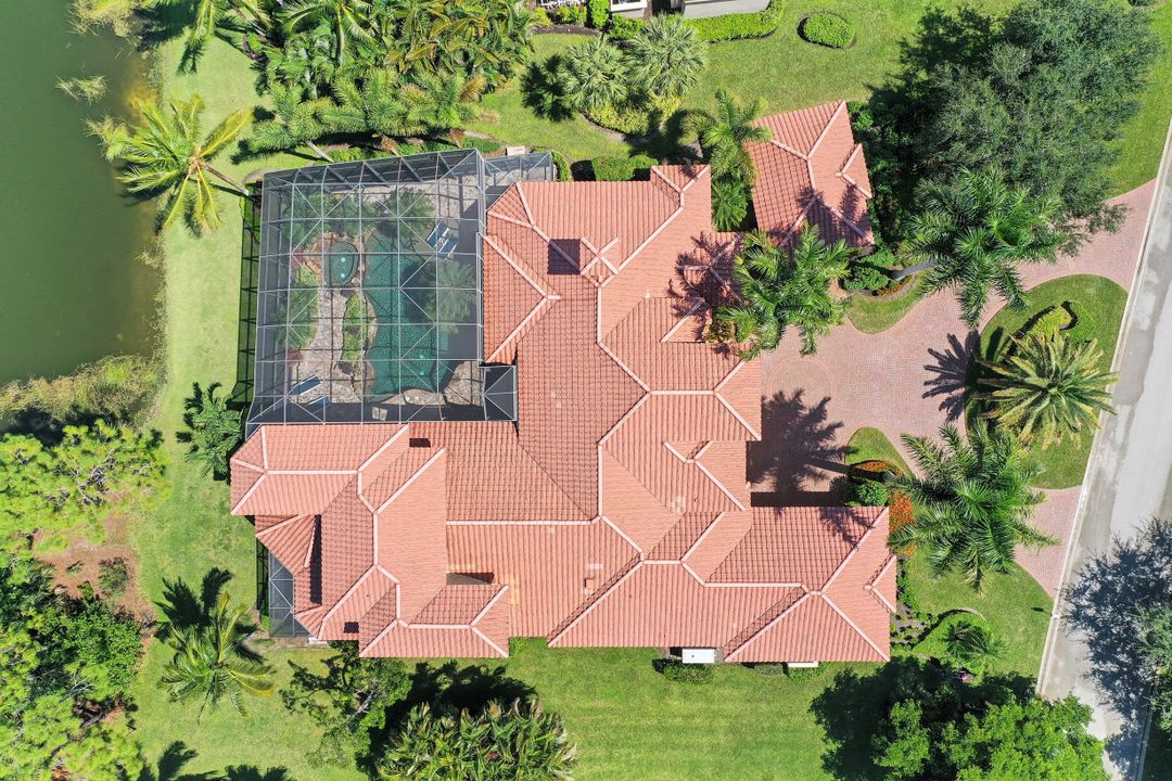 9381 Lakebend Preserve Ct, Estero, FL 34135