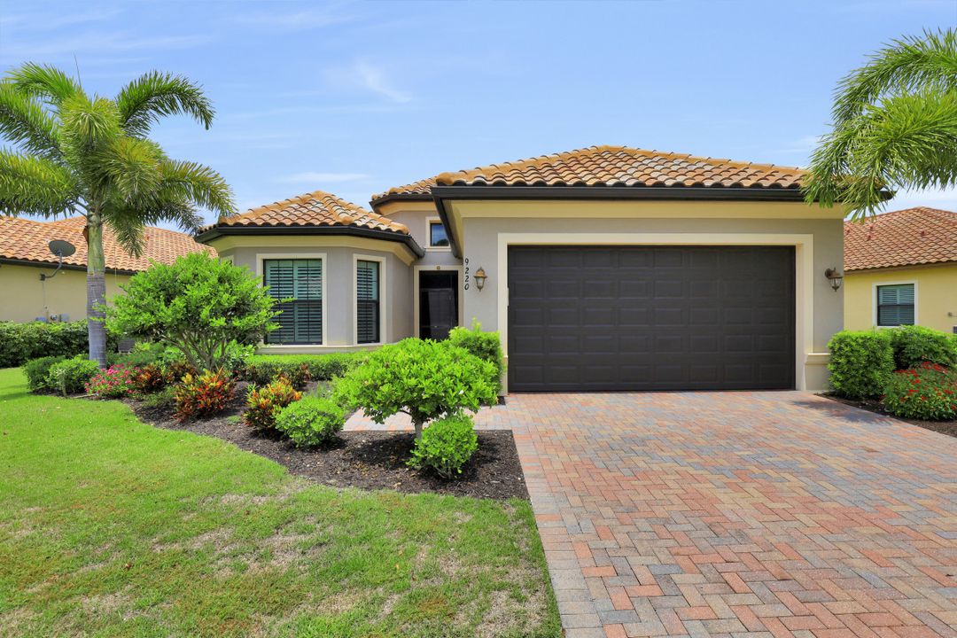 9220 Isla Bella Cir, Bonita Springs, FL 34135
