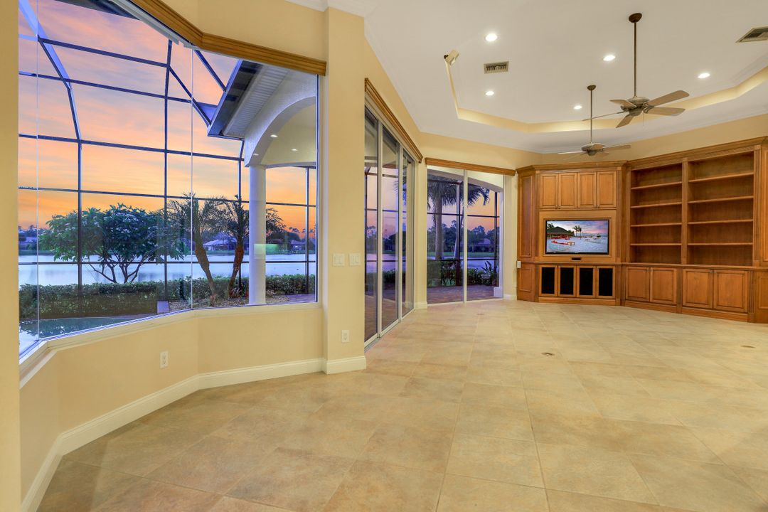 2046 Imperial Cir, Naples, FL 34110