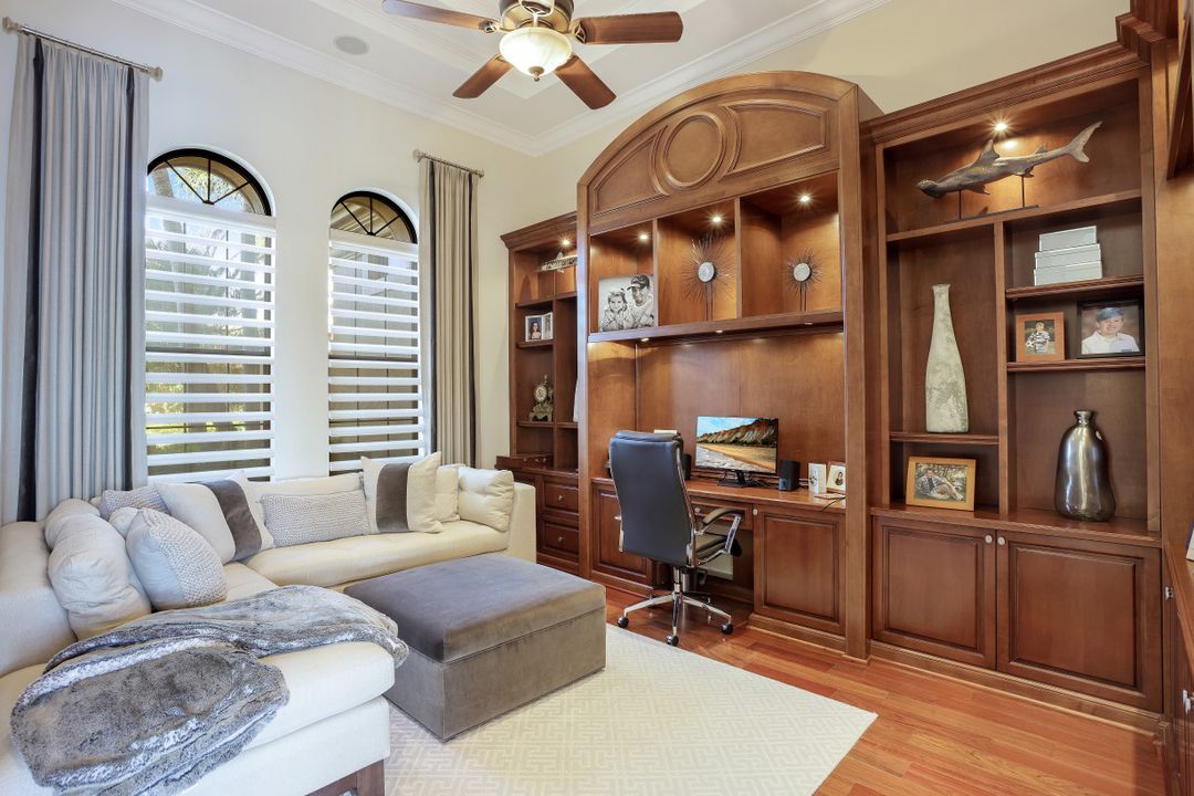 9214 Marble Stone Dr, Naples, FL 34120