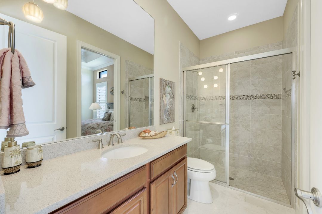 9004 Sorreno Ct, Naples, FL 34119