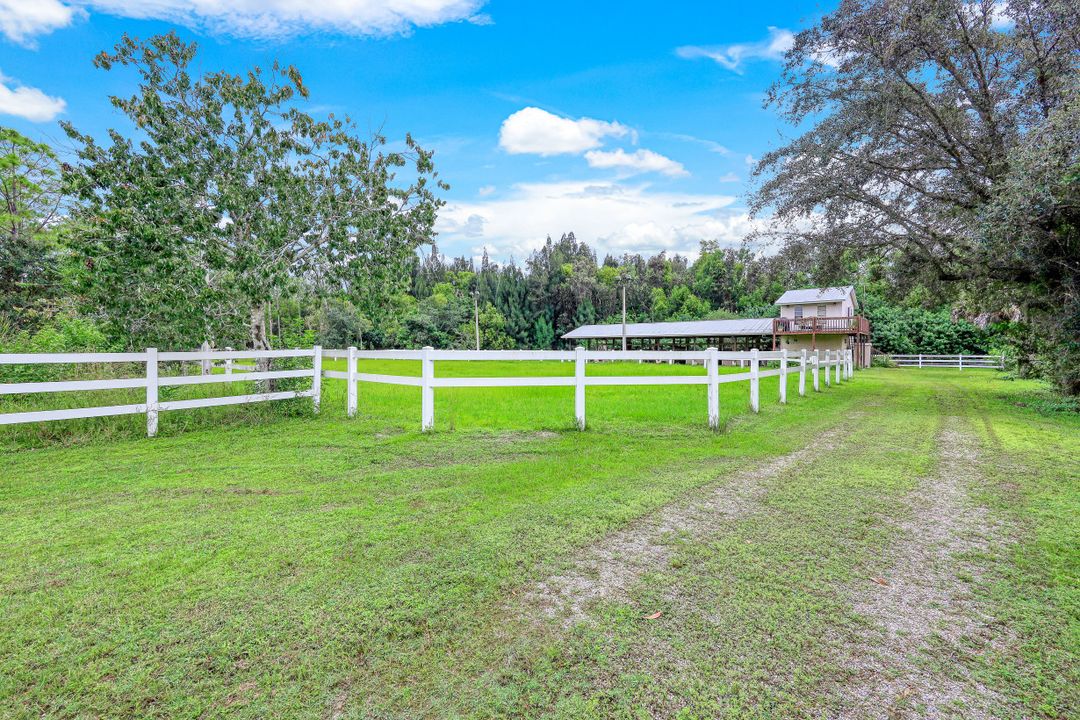 6881 Bottlebrush Ln, Naples, FL 34109