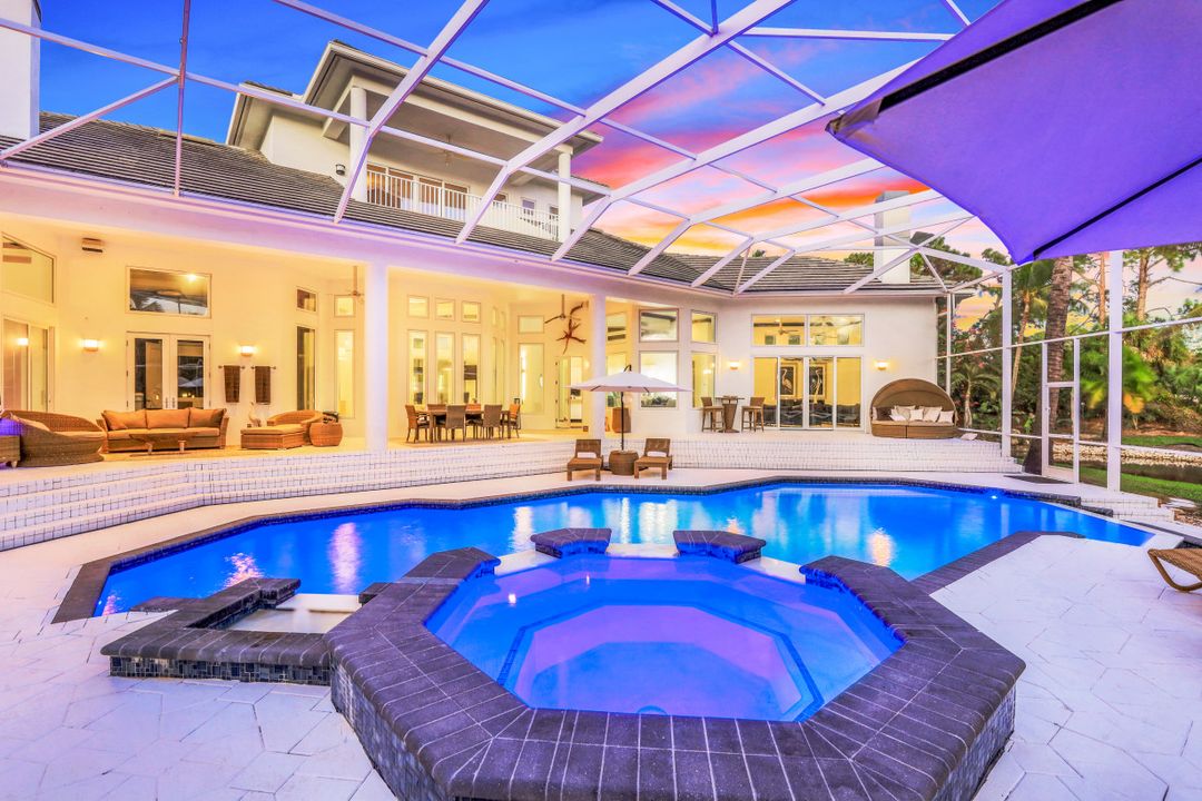 6262 Standing Oaks Ln, Naples, FL 34119