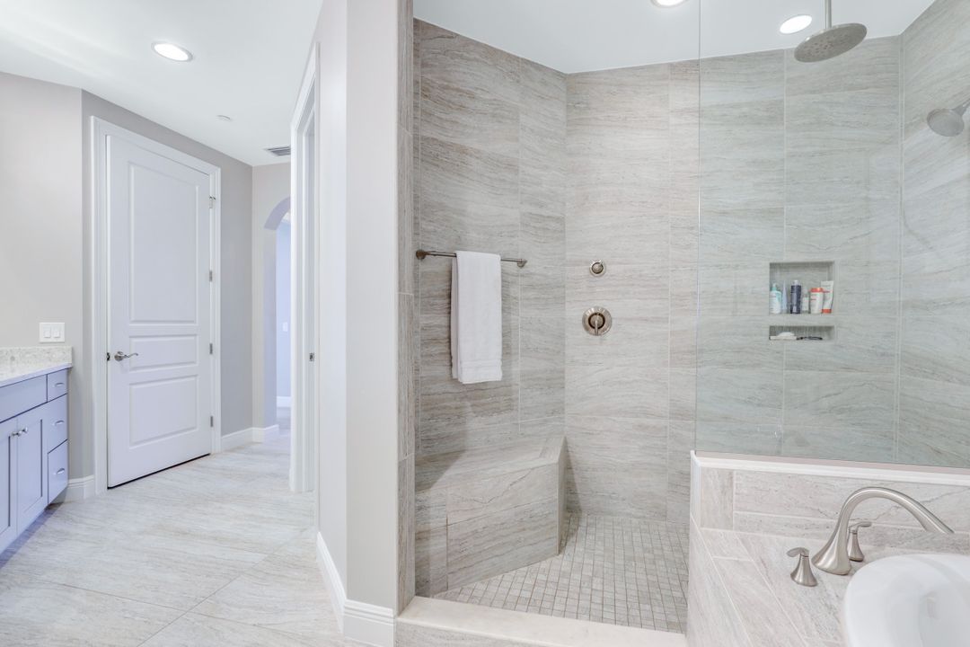 16437 Carrara Way #202, Naples, FL 34110