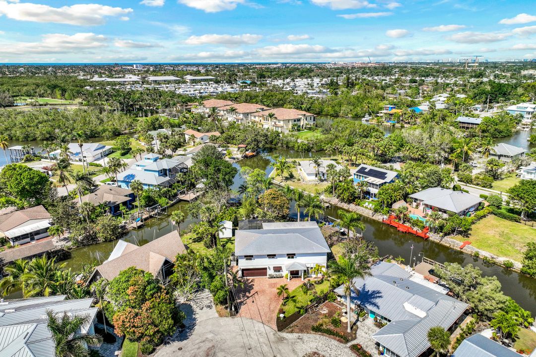 2631 Shoreview Dr, Naples, FL 34112