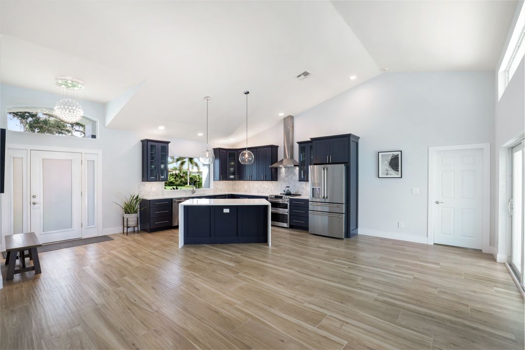 11102 Phoenix Way, Naples, FL 34119