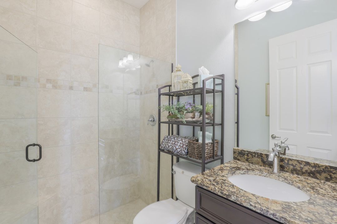9090 Limestone Ln, Naples, FL 34120