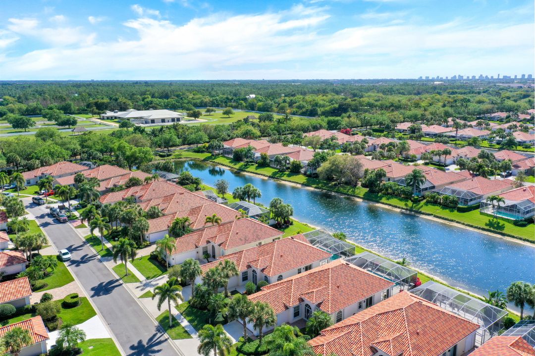 4409 Novato Ct, Naples, FL 34109