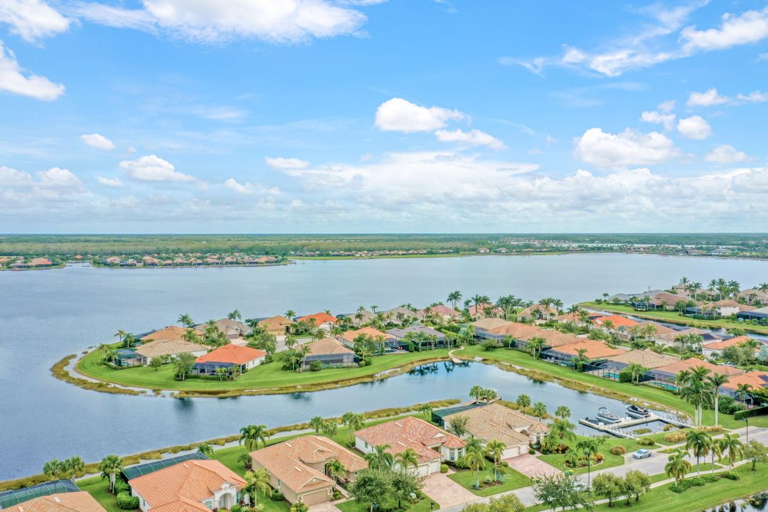 9364 Marble Stone Dr, Naples, FL 34120