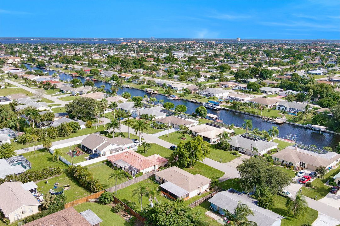 1213 SE 36th St, Cape Coral, FL 33904