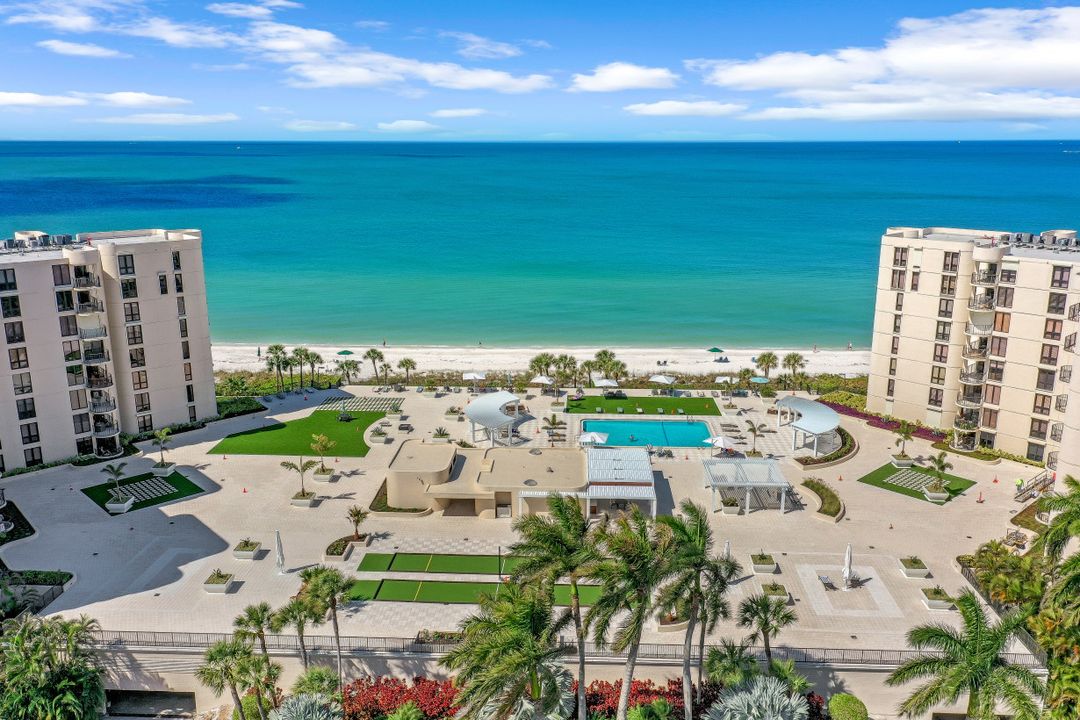 3215 Gulf Shore Blvd N #205, Naples, FL 34103