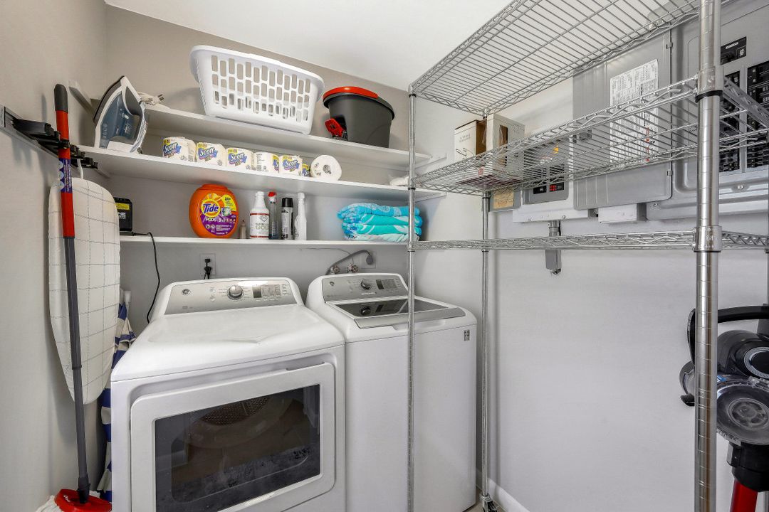 10095 7th St N #2, Naples, FL 34108