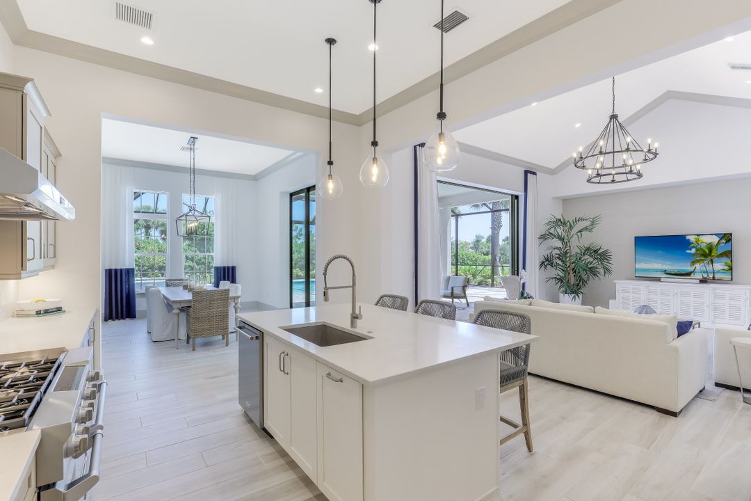 3232 Tavolara Ln, Naples, FL 34114