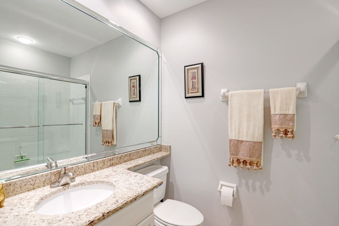 8217 Parkstone Pl #305, Naples, FL 34120