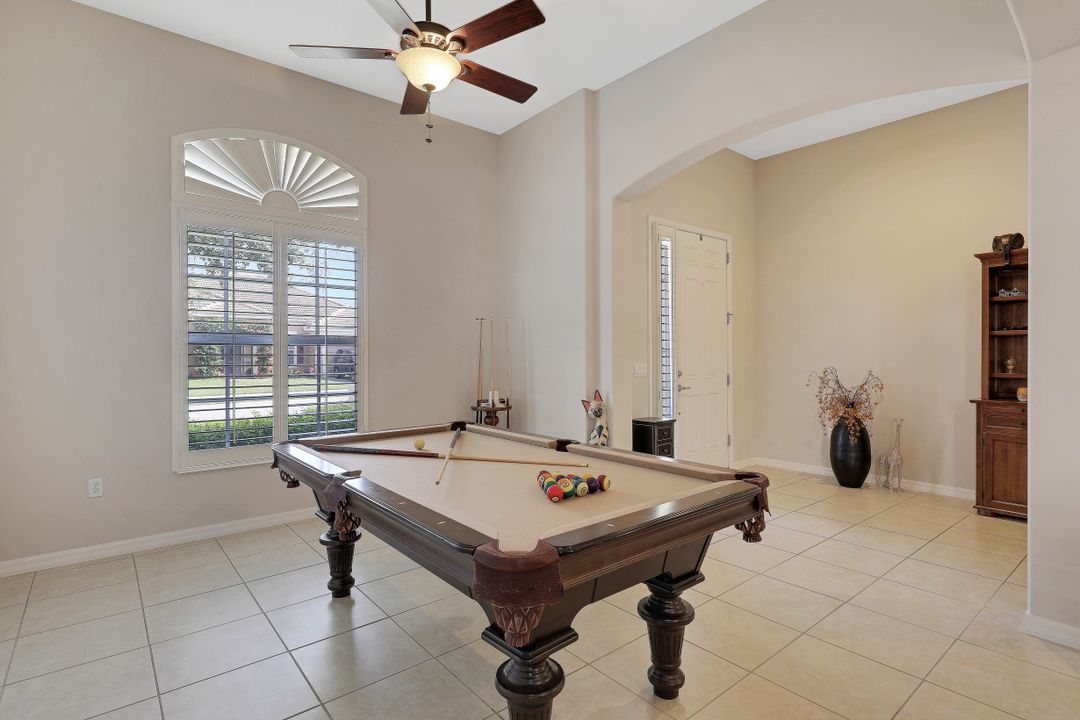2065 Mandarin Ln, Naples, FL 34120
