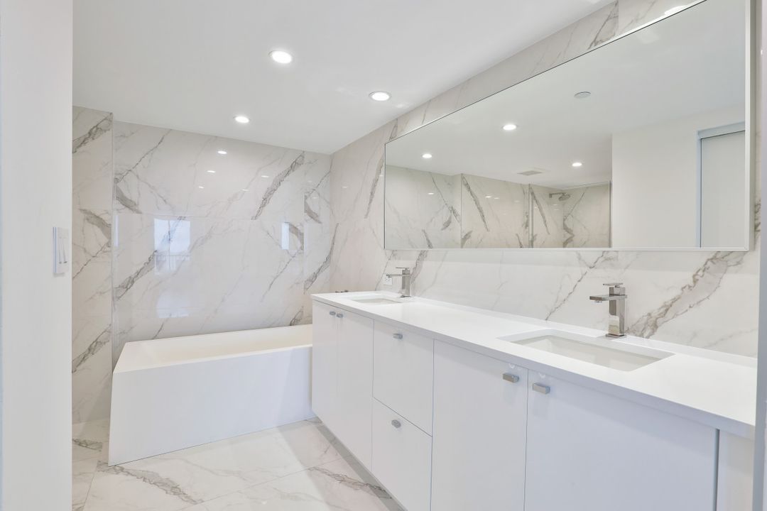 6585 Nicholas Blvd #1505, Naples, FL 34108