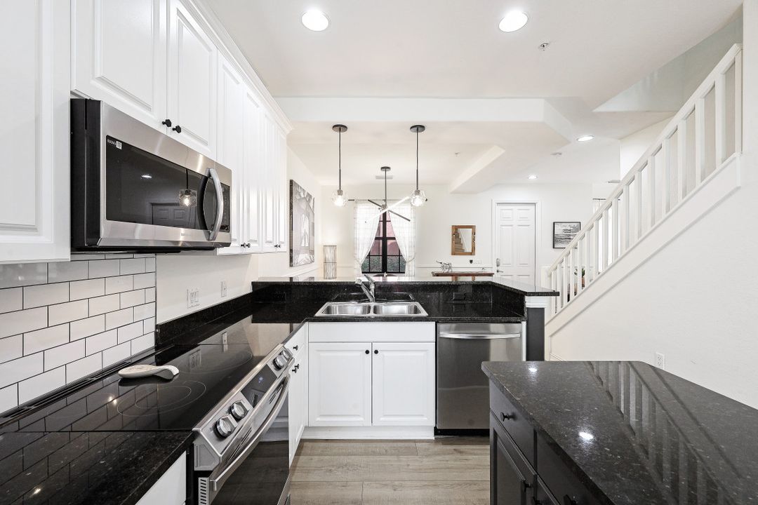 9128 Delano St #89-2, Naples, FL 34113