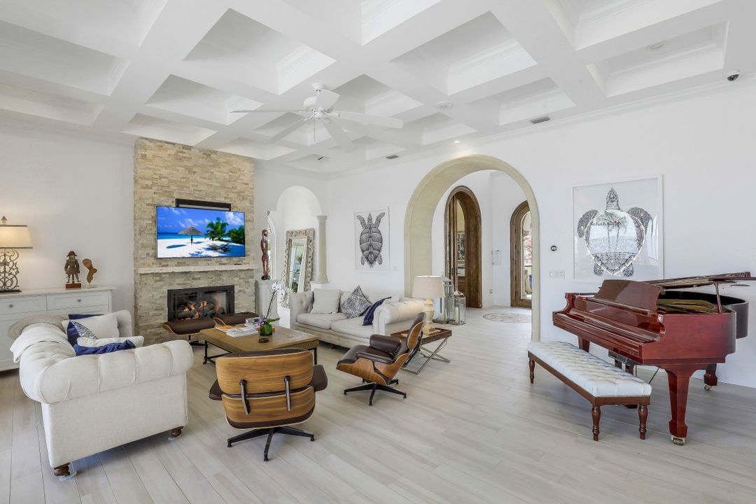 518 Coral Dr, Cape Coral, FL 33904