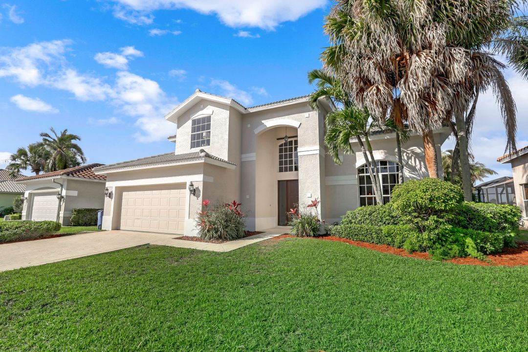 11043 Lakeland Cir, Fort Myers, FL 33913
