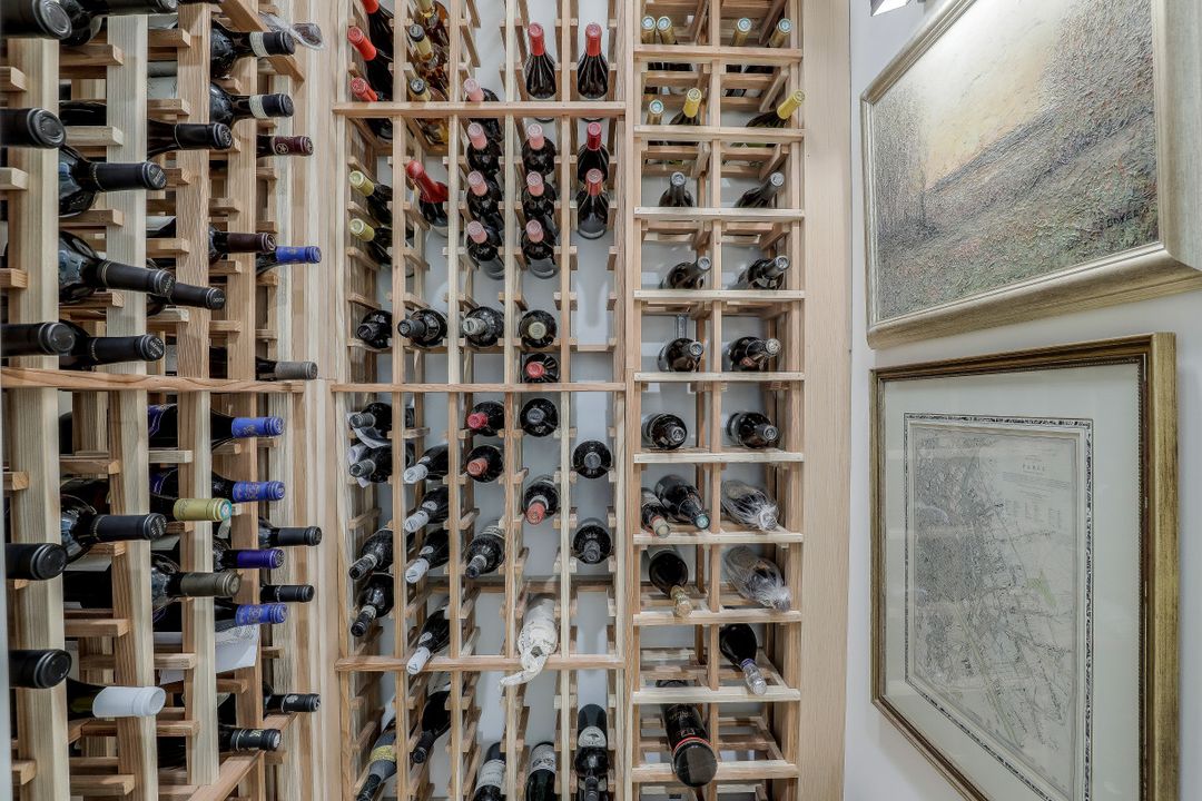 2895 Tiburon Blvd E, Naples, FL 34109