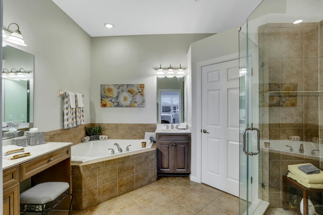 8763 Coastline Ct #201, Naples, FL 34120