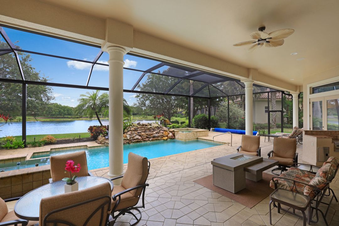 10590 Glen Lakes Dr, Bonita Springs, FL 34135