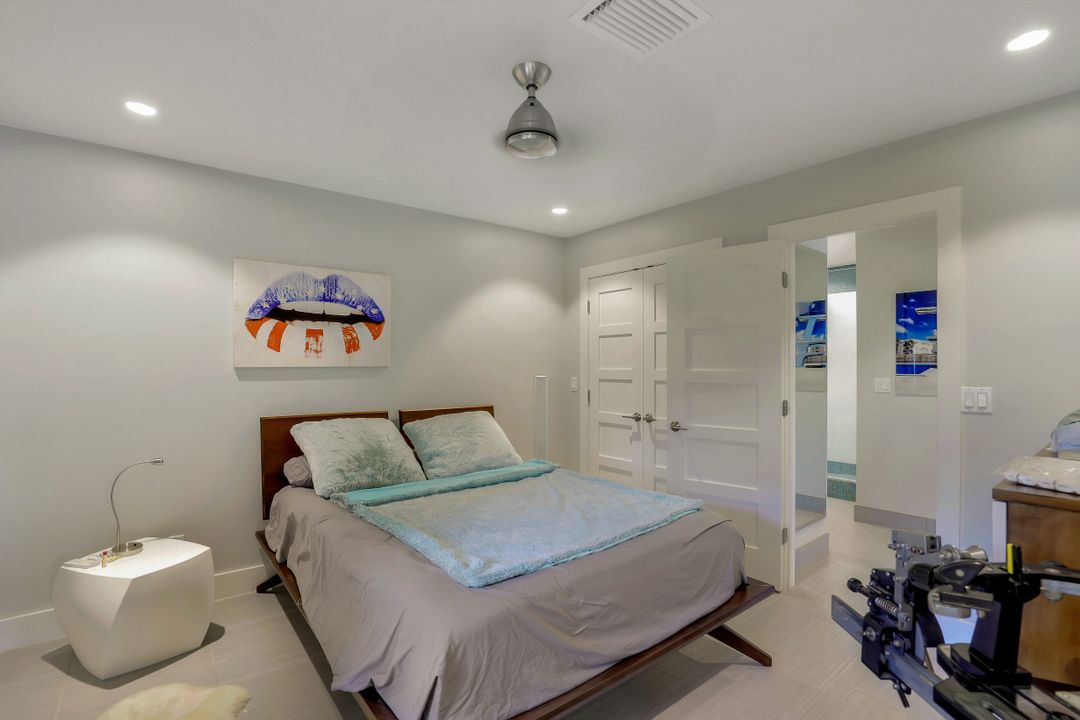 1665 Spoonbill Ln #B, Naples, FL 34105