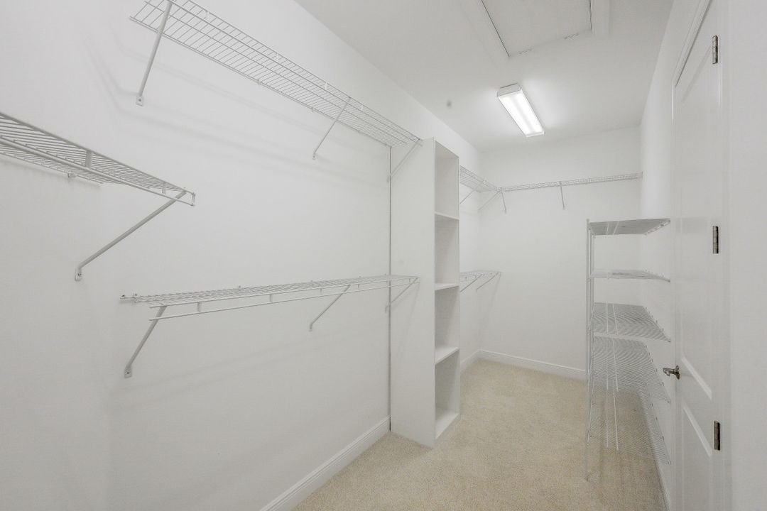 4098 Raffia Dr, Naples, FL 34119