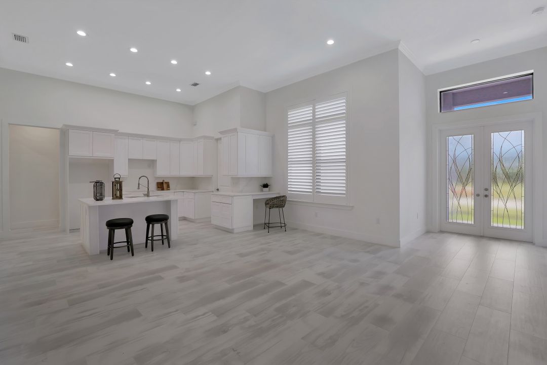 17 Tahiti Rd, Marco Island, FL 34145