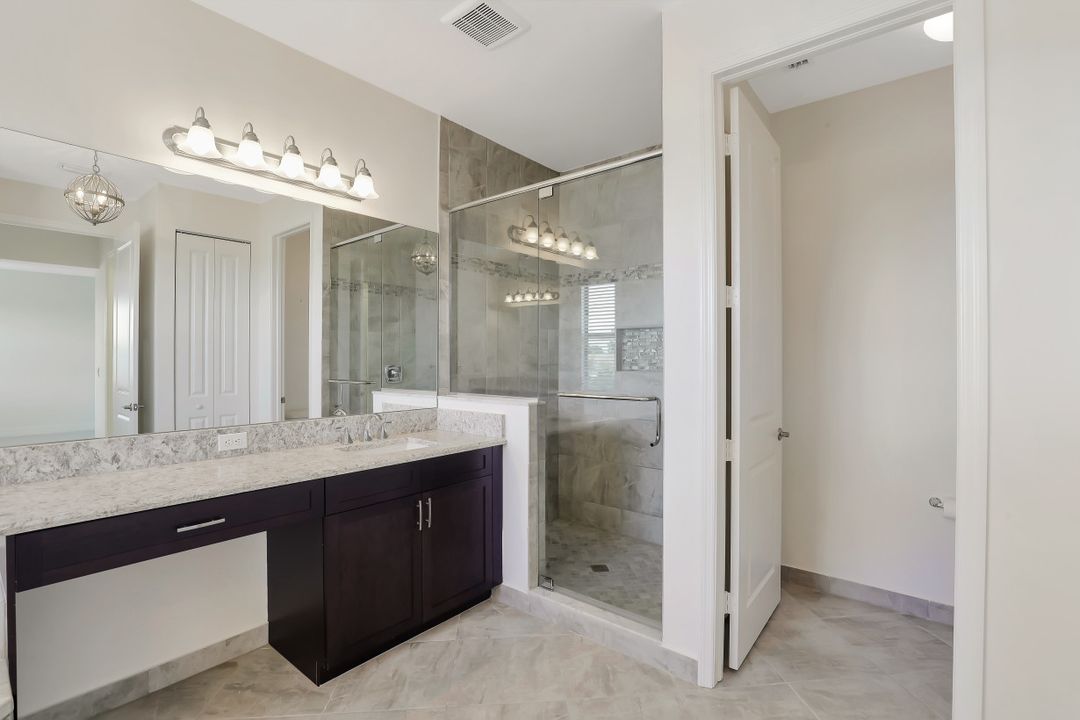 4489 Aurora St, Naples, FL 34119