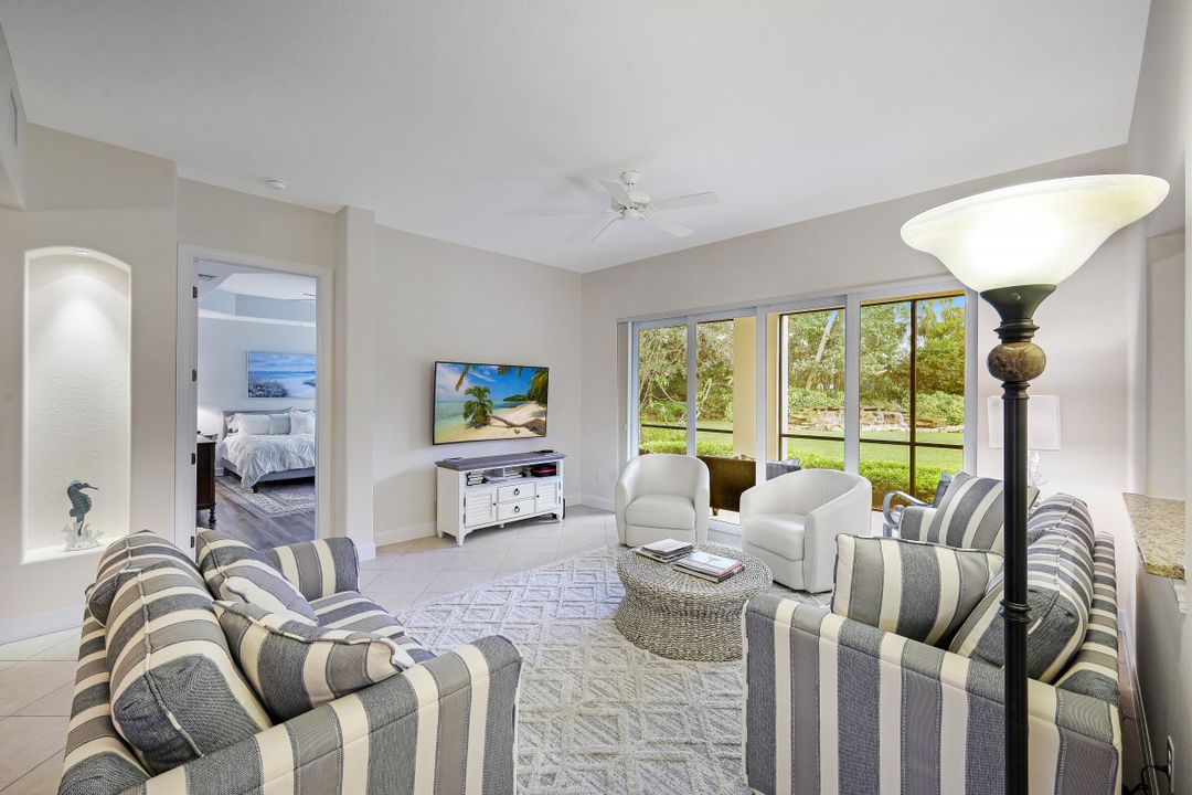 8080 Players Cove Dr Unit 102, Naples, FL 34113