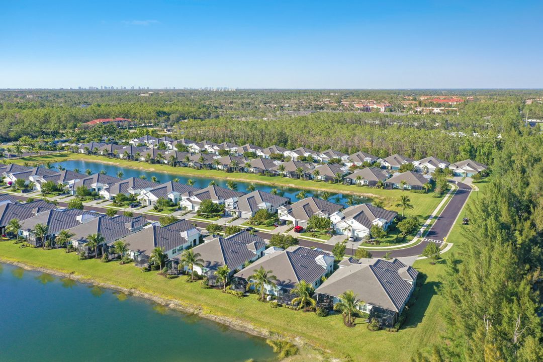 2239 Marquesa Cir, Naples, FL 34112