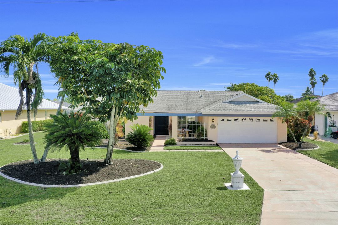 3627 SE 17th Ave, Cape Coral, FL 33904