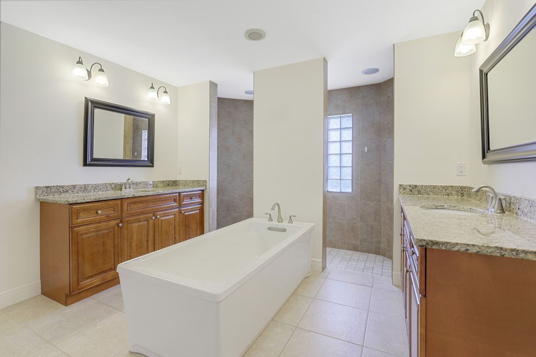 1723 SW 31st Ln, Cape Coral, FL 33914