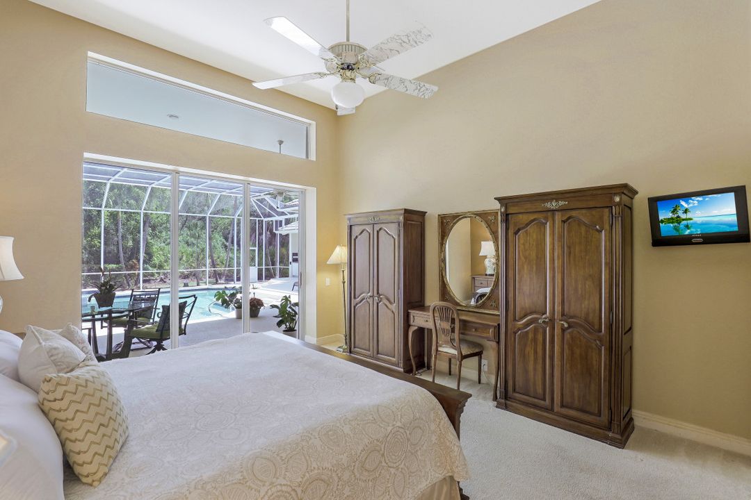 3950 Lakemont Dr, Bonita Springs, FL 34134