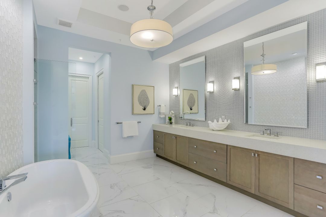 16394 Corsica Way #1-202, Naples, FL 34110