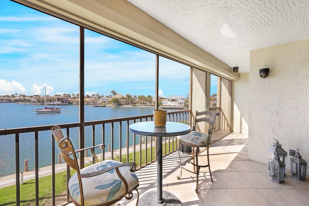 838 W Elkcam Cir #303, Marco Island, FL 34145