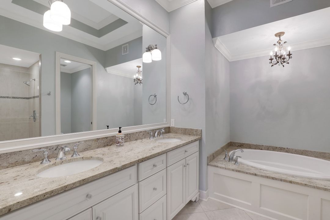 2362 Terra Verde Ln, Naples, FL 34105