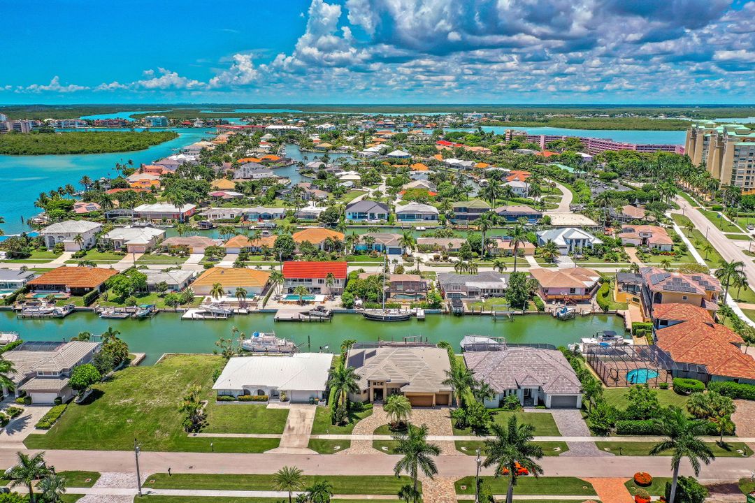 842 Elm Ct, Marco Island, FL 34145