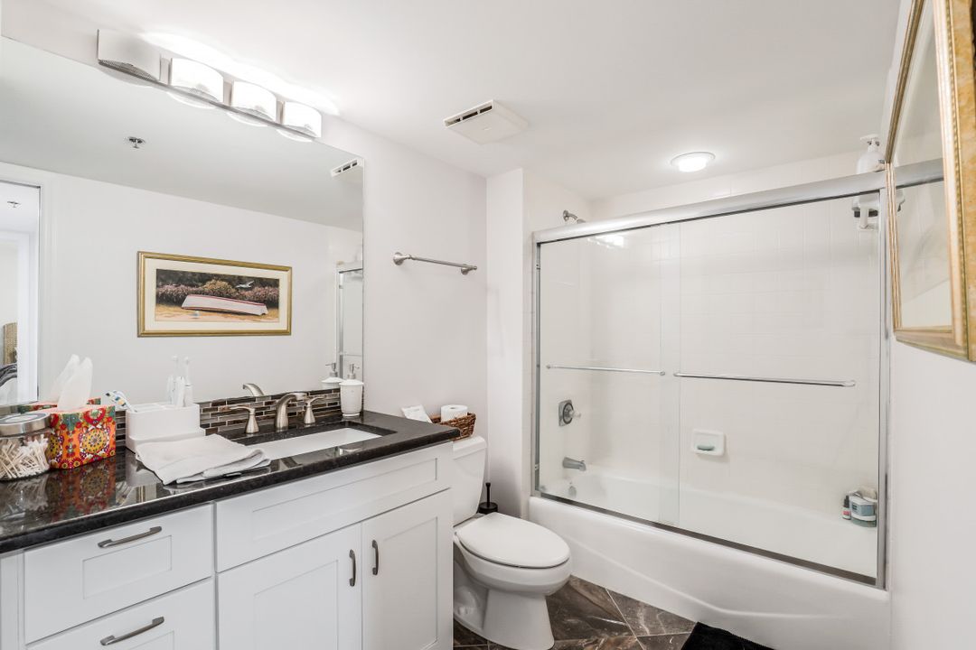 6585 Nicholas Blvd #703, Naples, FL 34108