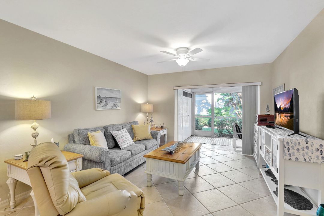 651 W Elkcam Cir #813, Marco Island, FL 34145