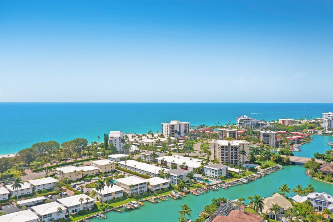 344 Harbour Dr, Naples, FL 34103