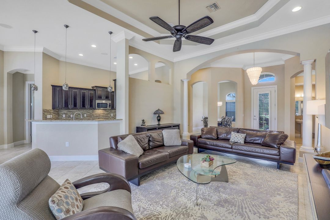 9403 Copper Rock Ct, Naples, FL 34120