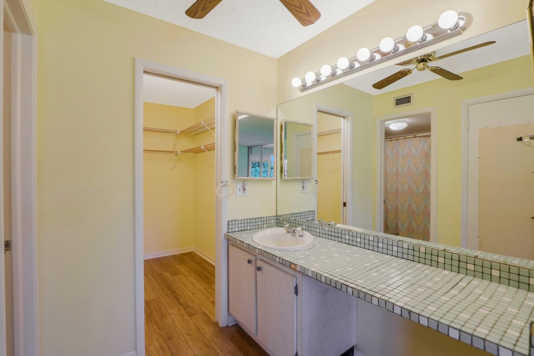 1086 Forest Lakes Dr #9207, Naples, FL 34105