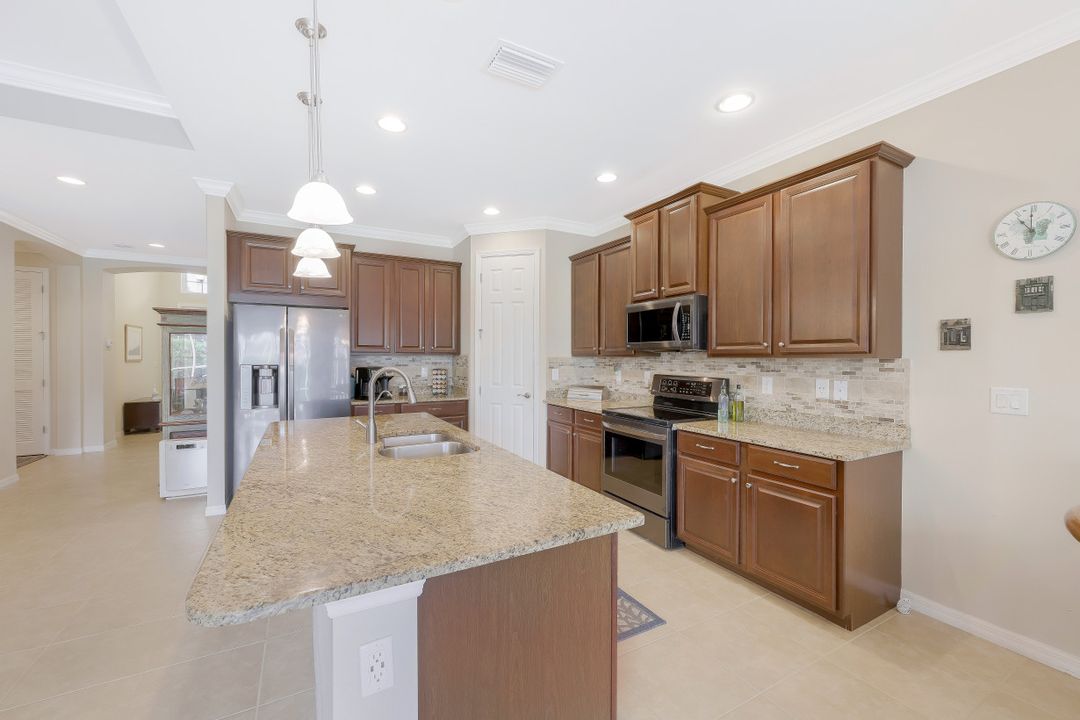 236 Destiny Cir, Cape Coral, FL 33990