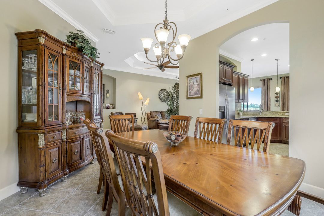 8779 Coastline Ct #202, Naples, FL 34120