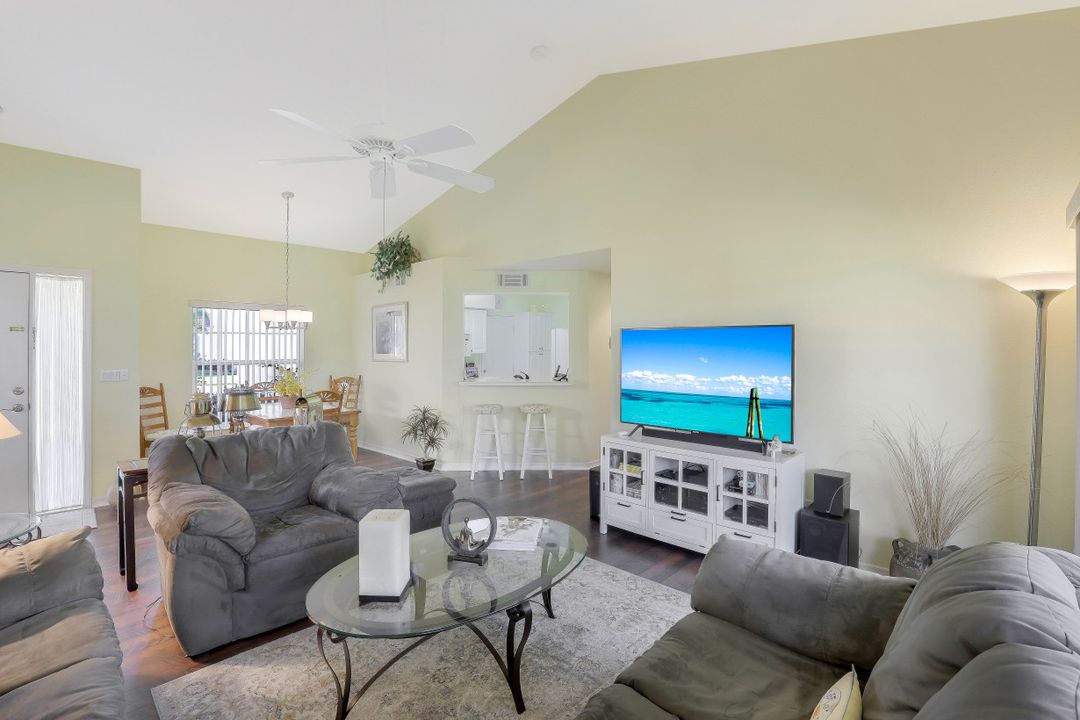 975 Partridge Cir #102, Naples, FL 34104