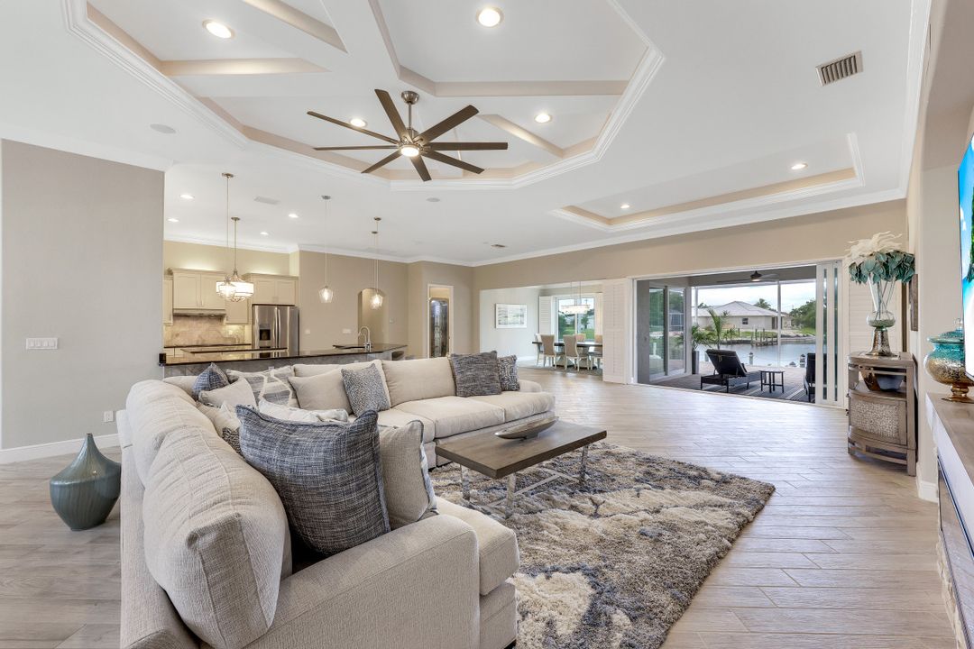 3026 SW 17th Pl, Cape Coral, FL 33914