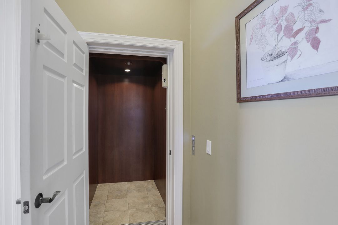 1827 Dogwood Dr, Marco Island, FL 34145